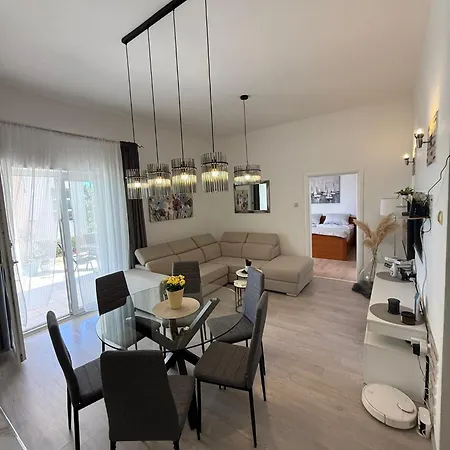 Apartament M& I *